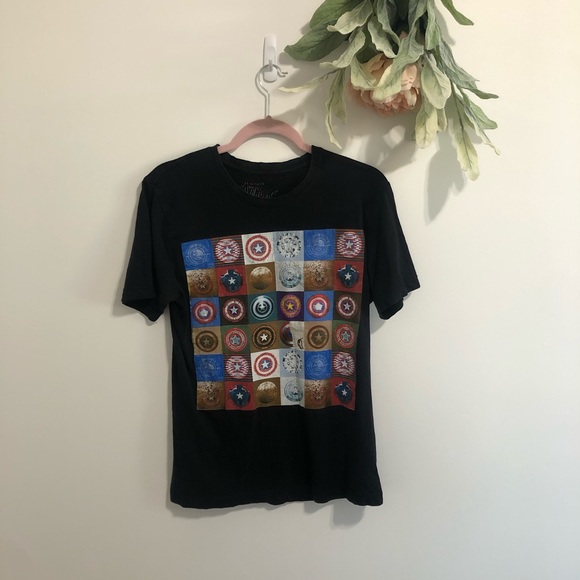 2/25 or 3/30 Avengers Graphic Tee - Picture 4 of 6